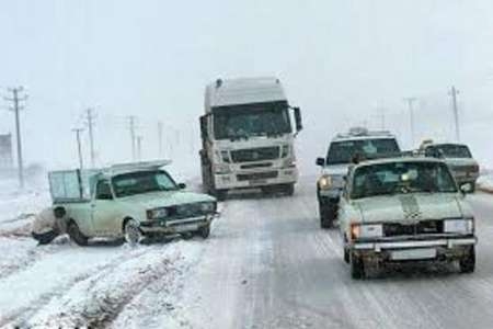 بستن-زنجیر-چرخ-در-گردنه‌ها-اجباری-شد-محورهای-مواصلاتی-استان-زنجان-لغزنده-است