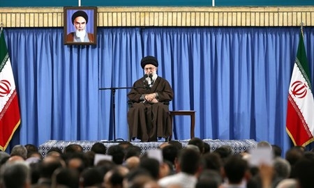 حضور-ملت-سایه-جنگ-را-رفع-کرده؛-حرف-برخی-که-ما-سایه-جنگ-را-رفع-کردیم-درست-نیست-تنها-راه-سامان-یافتن-کشور-کار-انقلابی-و-جهادی-است