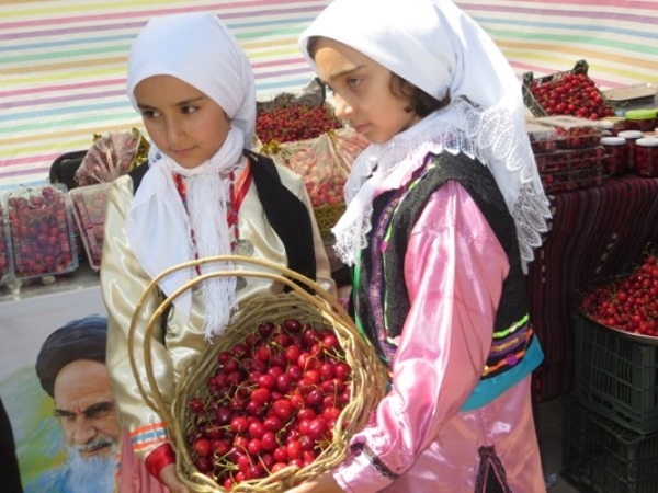 برگزاری-دومین-جشنواره-گیلاس-در-شهرستان-طارم+تصاویر