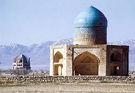 مقبره-ای-به-سبک-عصر-صفوی-در-سلطانیه-همسایگی-مولانا-حسن-کاشی-با-گنبد-سلطانیه
