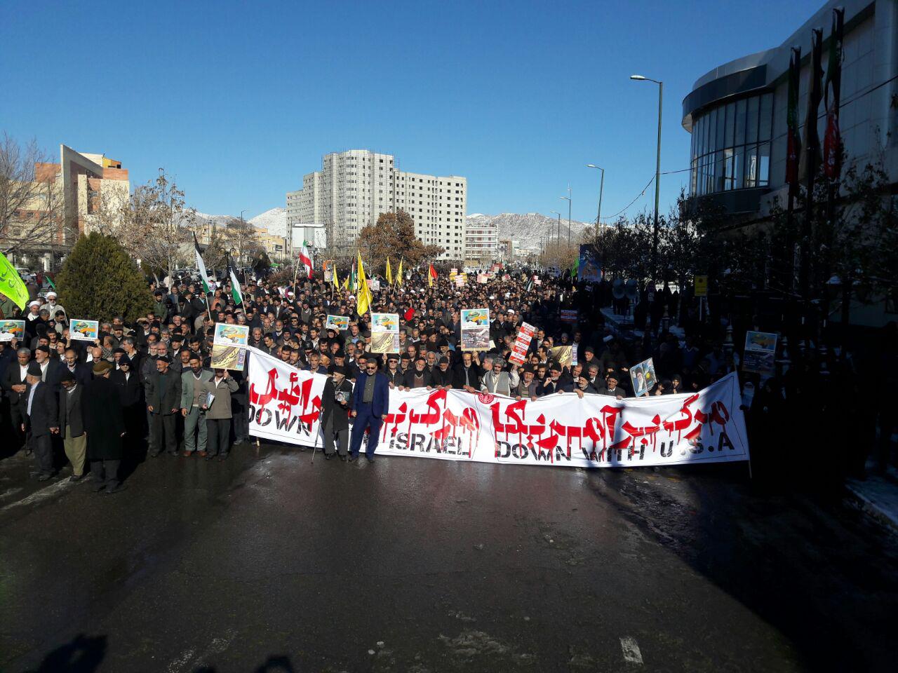 مردم زنجان در محکومیت انتقال پایتخت رژیم صهیونیستی به بیت‌المقدس تظاهرات کردند