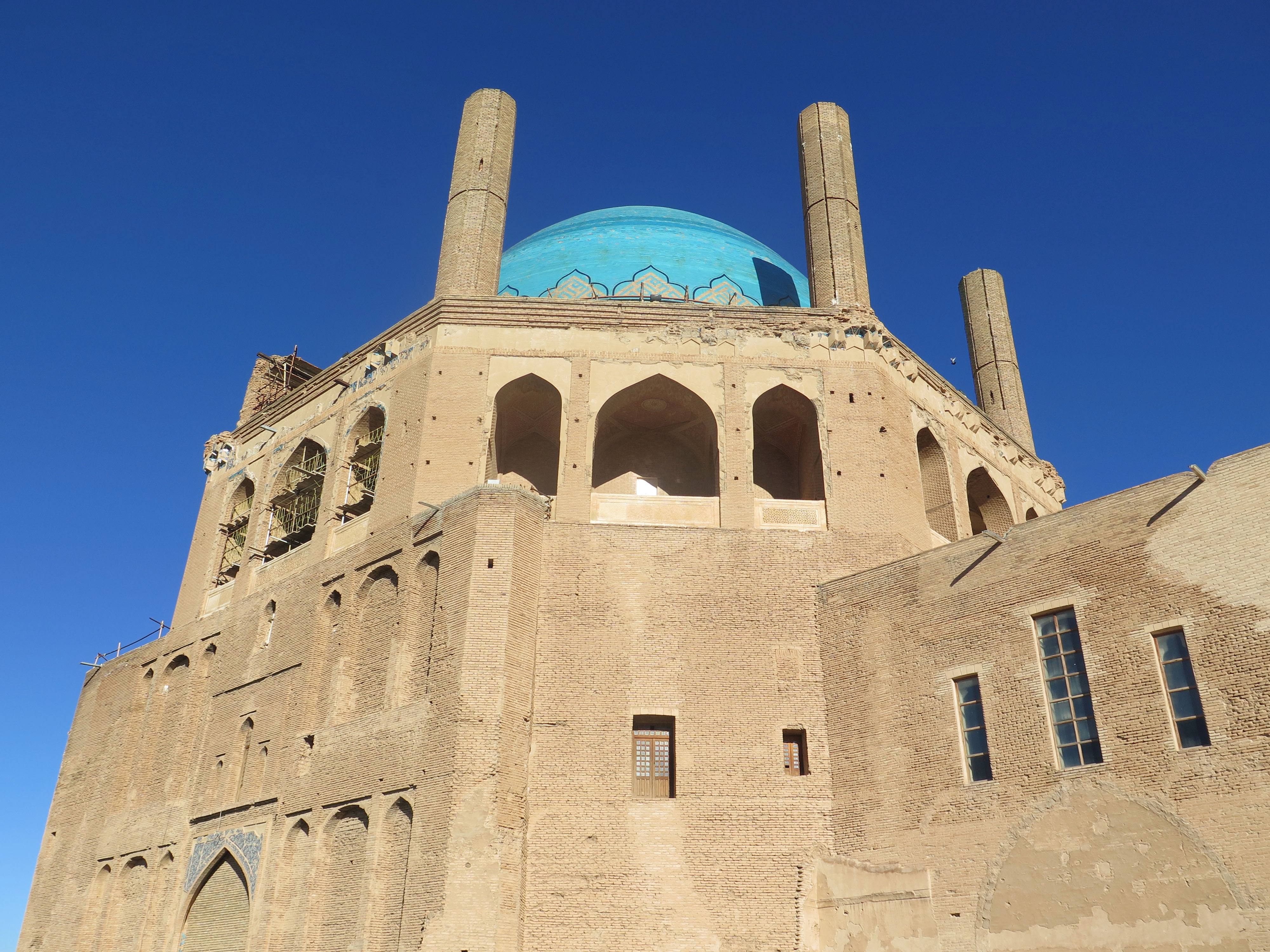 گنبد-سلطانیه-زنجان-نگینی-درخشان-و-بزرگترین-گنبد-آجری-جهان+-تصاویر