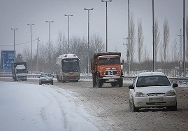 بارش-برف-و-باران-در-محورهای-مواصلاتی-زنجان-رانندگان-به-زنجیر-چرخ-مجهز-شوند