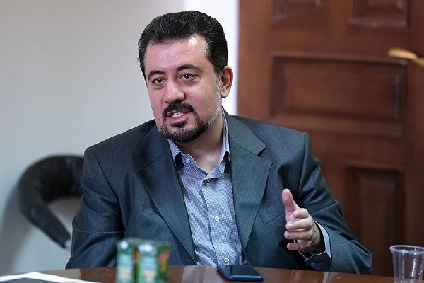 مشکل-اصلی-حوزه-جوانان-اشتغال-است-وابستگی-به-دولت-کمکی-به-جوانان-نمیکند