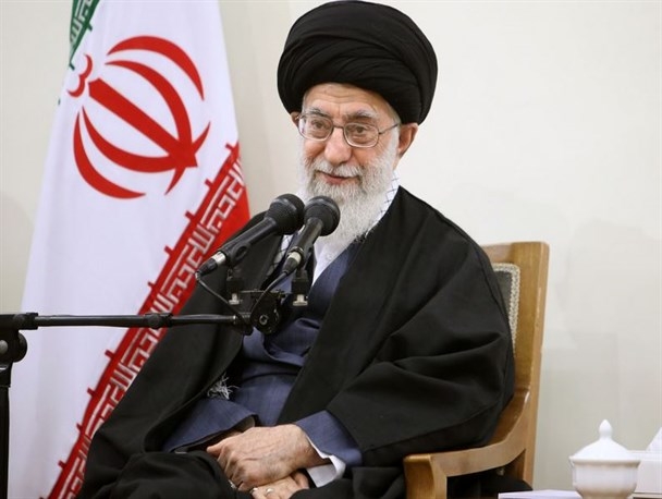 پاسخ-رهبر-انقلاب-درباره-برخی-از-نگرانیها-نسبت-به-آینده-انقلاب