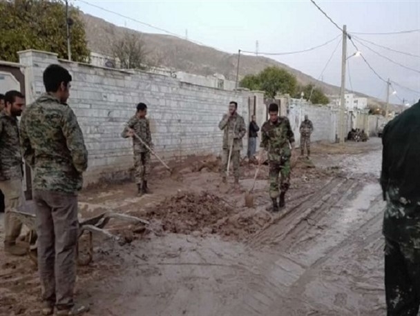 محمولههای-کمکی-سپاه-و-بسیج-استان-زنجان-به-مناطق-سیل-زده-ارسال-شد