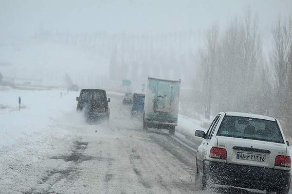 بارش-برف-همه-محورهای-استان-زنجان-را-سفید-پوش-کرد-رانندگان-تجهیزات-ایمنی-به-همراه-داشته-باشند
