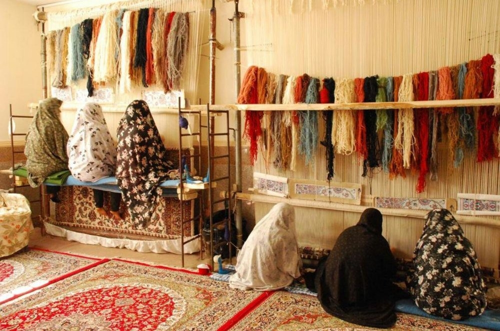 یک-هزارو-700-نفر-به-لیست-بیمه-شدگان-فرشبافان-استان-زنجان-اضافه-میشود