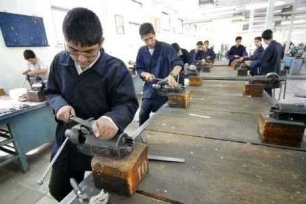 نفسهای-آخر-آموزشگاههای-آزاد-در-زنجان-فعالیت-مراکز-آموزشی-فنی-و-حرفهای-در-انتظار-تصمیم-مسئولان