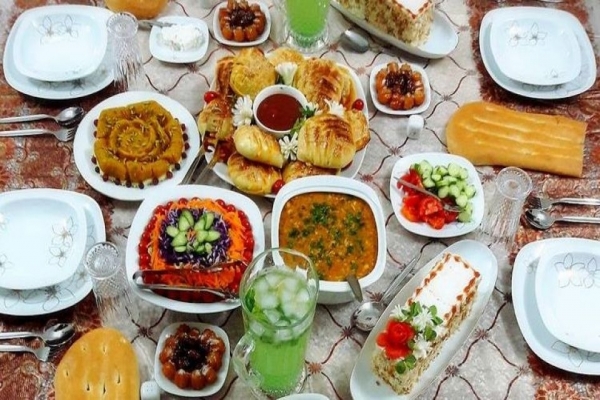 توصیههای-تغذیهای-برای-روزهداران-در-ماه-مبارک-مبارک-رمضان