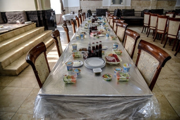 فعالیت-عادی-رستوران‌ها-و-غذاخوری‌ها-با-رعایت-پروتکل‌های-بهداشتی-در-زنجان