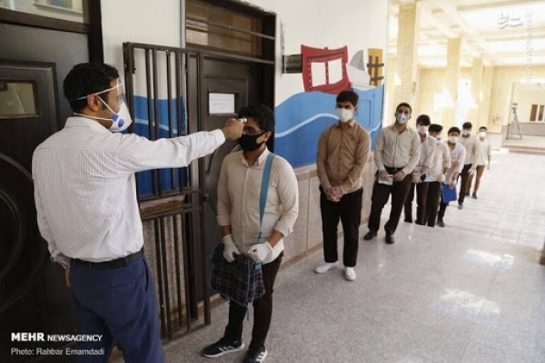 امتحانات-مدارس-در-زنجان-با-رعایت-تمامی-پروتکل‌های-بهداشتی-برگزار-می‌شود