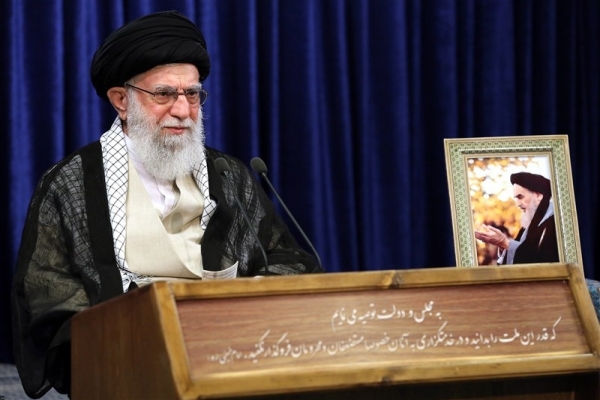 بزککنندگان-آمریکا-امروز-نمی-توانند-سر-خود-را-بلند-کنند-امام(ره)-انسانی-تحولخواه-و-تحول-آفرین-بود