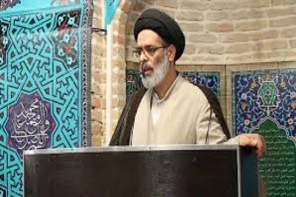 ائمه-جمعه-در-پیچهای-تاریخی-مردم-را-راهنمایی-میکنند