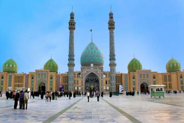 مسجد-پایگاهی-برای-تحولات-اجتماعی-جامعه-از-کارکرد-تبلیغی-و-دینی-تا-دستگیری-از-نیازمندان-