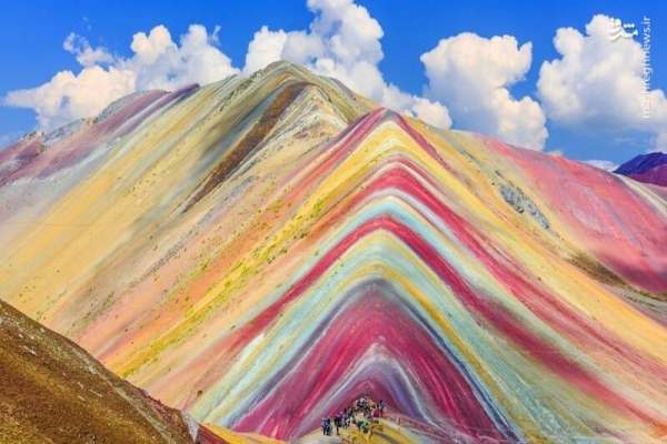 تورهای گردشگری برای بازدید از کوه‌های رنگی ماهنشان برگزار می‌شود