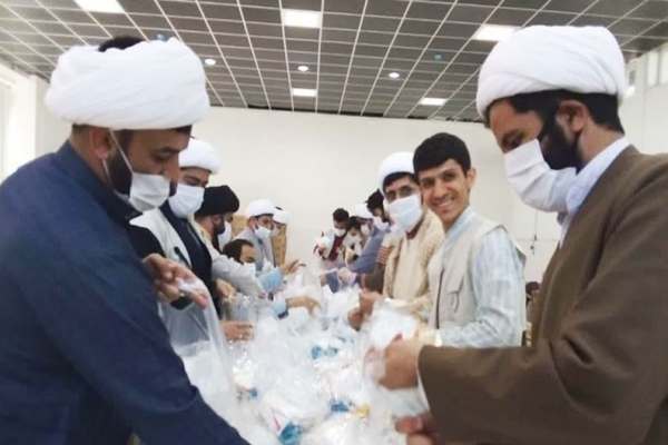 8-حوزه-علمیه-زنجان-به-بیماران-کرونایی-خدمات-رسانی-میکنند
