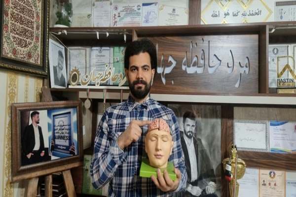 مرد-حافظه-جهان-از-راز-و-رمز-اعداد-میگوید