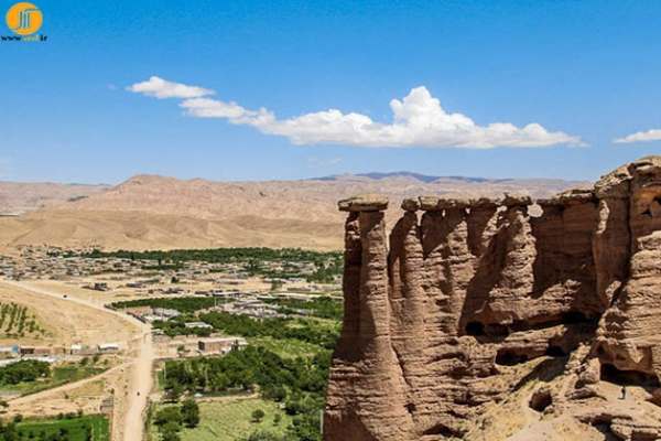 قلعه-بهستان-نگین-ناشناخته-ماهنشان-کوه‌های-رنگی-ماهنشان،-شگفتی‌های-آفرینش-در-طبیعت