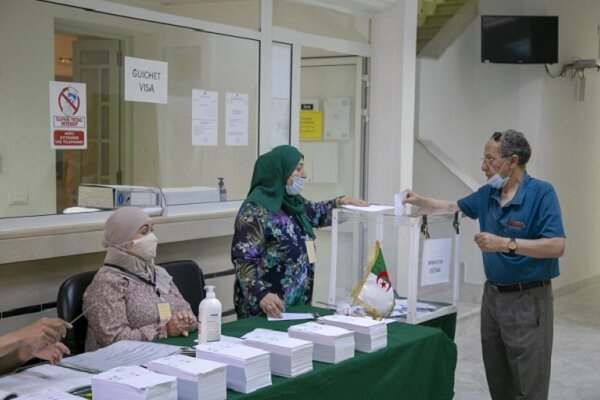 پایان-کار-شعب-اخذ-رأی-در-الجزایر-و-آغاز-شمارش-آرا