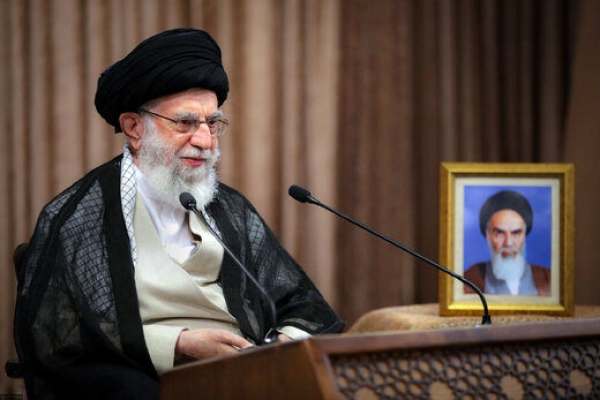 شهادت-قلهای-است-که-دستیابی-به-آن-بدون-اخلاص-و-ایثار-امکان-پذیر-نیست