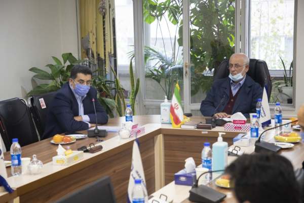عملکرد-ایران-ترانسفو-در -تولید-و-اشتغال-مورد-رضایت -رهبری-از-عملکرد-شرکت-در-ارتباط-تصویری-با-این-مجموعه-است-
