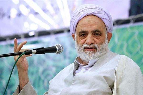 برگزاری-اجلاسیه-استانی-نماز-با-حضور-حجتالاسلام-قرائتی-در-زنجان