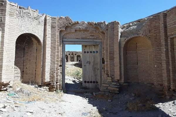 مرمت-و-احیای-مجموعه-تاریخی-گنجآباد-مستلزم-حل-اختلاف-بین-وارثان-است-غار-یل-کورپو-اثر-طبیعی-بوده-و-ثبت-ملی-نشده-است