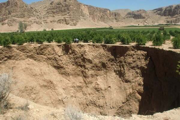 شناسایی-بیش-از-۲۱۰-پهنه-دچار-فرونشست-در-کشور-3-شهر-از-استان-زنجان-فاقد-نقشه-است