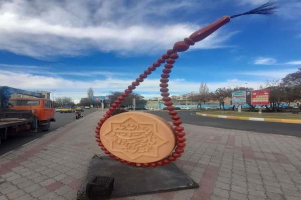 نصب-المانهای-مهر-و-تسبیح-در-میادین-زنجان