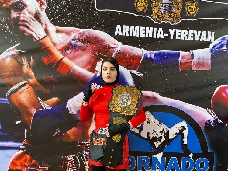 قهرمانی-دانش‌آموز-سما-در-فستیوال-بین‌المللی-کیک‌بوکس-ارمنستان