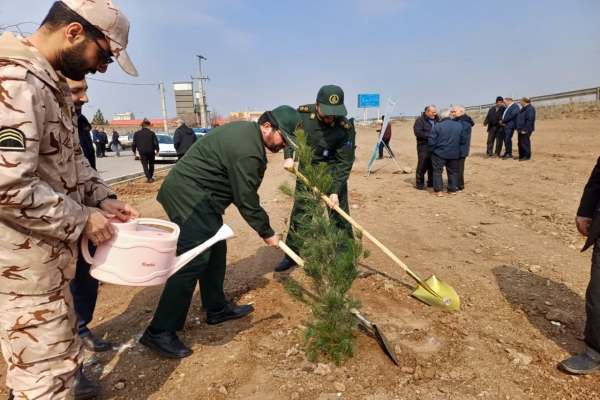 مراسم-روز-درختکاری-در-خرمدره