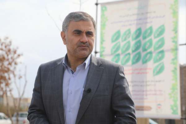 -آبیاری-فضای-سبز-شهر-زنجان-کاملا-مکانیزه-میشود+عکس