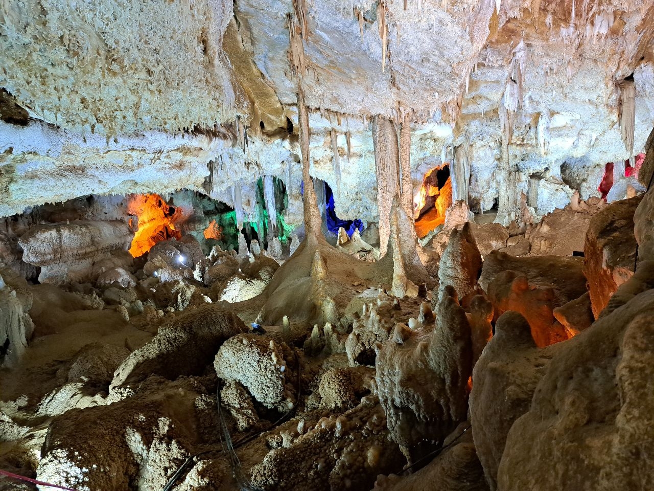 شگفت‌انگیزترین-غار-آهکی-جهان-در-قاب-تصویر