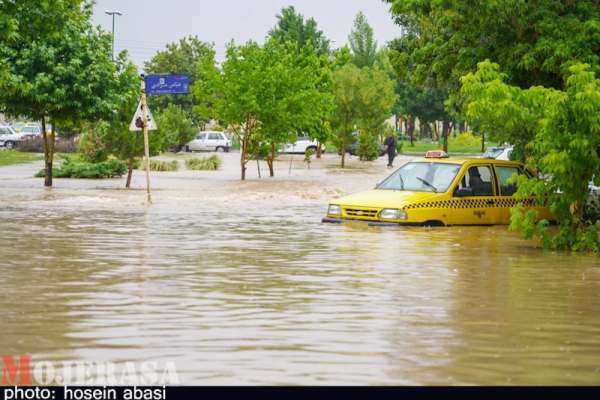 -بارش-رگباری-باران-در-شهر-زنجان-سیلاب-به-راه-انداخت+عکس