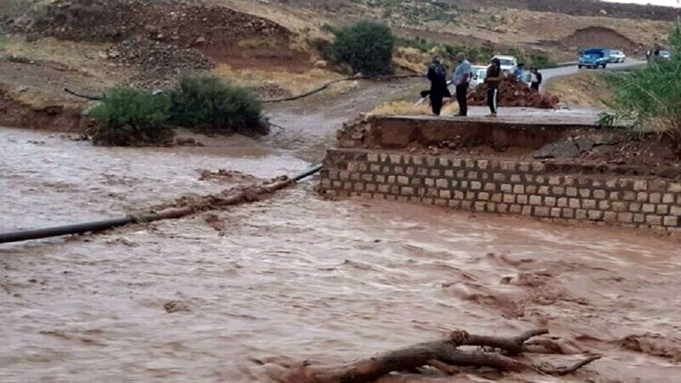 بارش-شدید-باران-موجب-وقوع-سیلاب-در-روستای-علم‌کندی-ماهنشان-شد