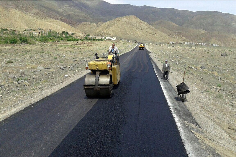 اجرای-پروژه-آسفالت‌ریزی-مسیر-دهستان-دولت-آباد-با-اعتبار-۲۰-میلیارد-تومان-
