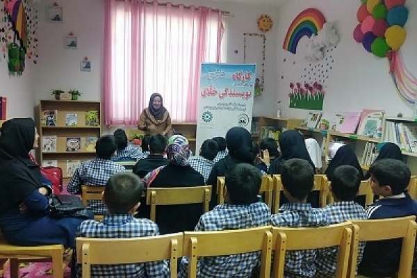 برگزاری-کارگاه-آموزشی-داستاننویسی-و-داستانخوانی-برای-نوجوانان-ابهری-به-مناسبت-هفته-دولت