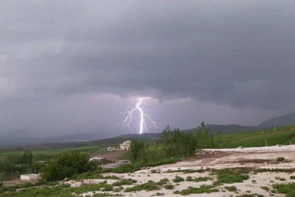 خسارت-سیل-و-تگرگ-روستای-قره‌چریان-پس-از-بررسی-کارشناسی-اعلام-می‌شود-