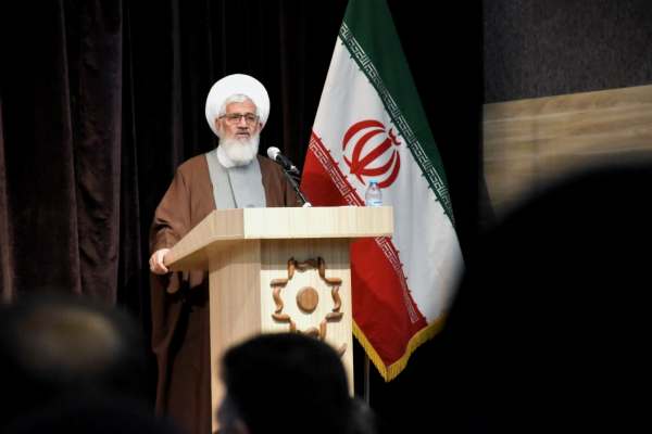 بسیج-یک-سازمان-مردمی-با-پیروی-از-آرمانهای-امام-است