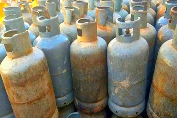 قیمت-آزاد-۳۷۰-هزار-تومانی-کپسول-گاز-مایع-در-زنجان-توسط-مسئولان-تایید-شد