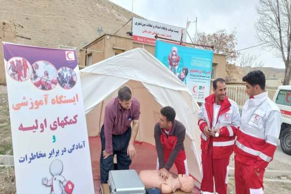 خدمات-هلالاحمر-زنجان-به-بیش-از-۲۲-هزار-مسافر-نوروزی