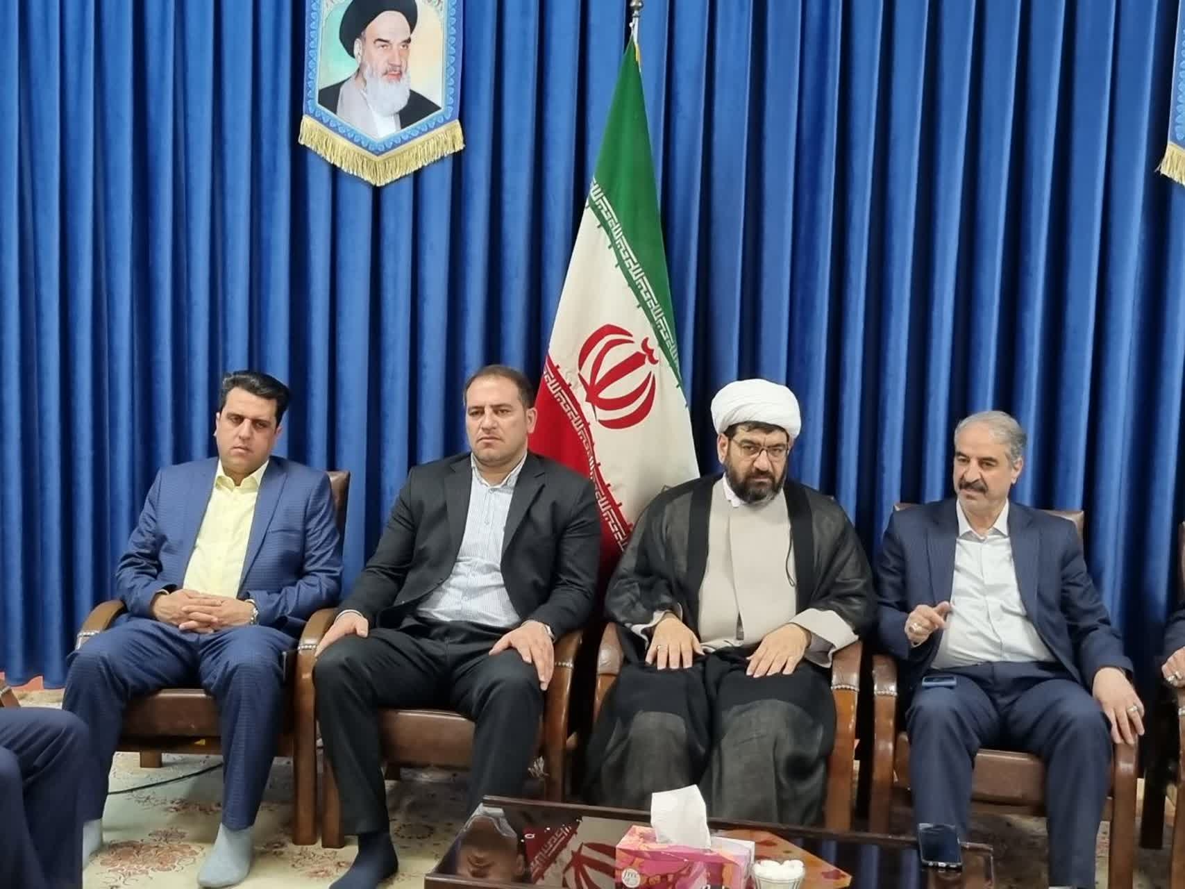 خدمترسانی-به-مناطق-محروم-ابهر-باید-مورد-توجه-مسئولان-باشد