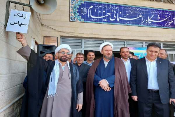 -زنگ-سپاس-معلم-در-مدرسه-ارشاد-خرمدره-نواخته-شد+-تصویر