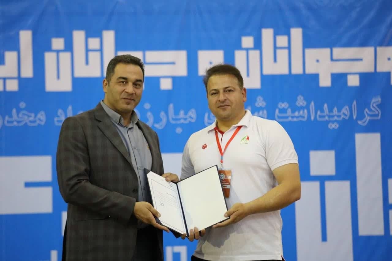 سنگینی-افتخار-مربیگری-بر-دوش-یک-زنجانی
