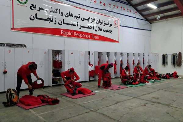 اعزام-۷-تیم-عملیاتی-هلالاحمر-زنجان-به-آذربایجان-شرقی-