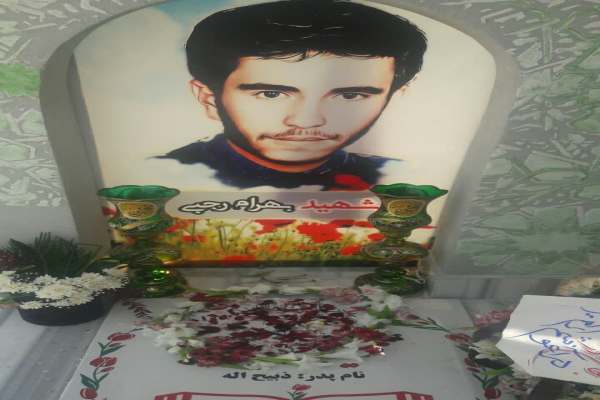 تعویض-سنگ-مزار-شهید-زنجانی-در-امامزاده-شاه-میرحمزه(ع)-اصفهان+عکس