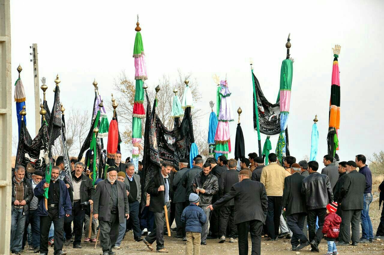 مراسم-سنتی-علمگردانی-در-روستای-میموندره