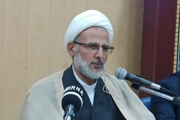 واقعه-عاشورا-سیاسیترین-حرکت-تاریخ-اسلام-است-