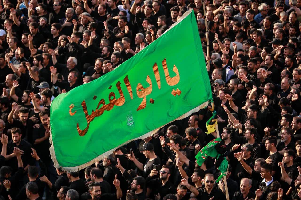 شمعهای-روشن-به-یاد-شهدای-کربلا-+-فیلم-